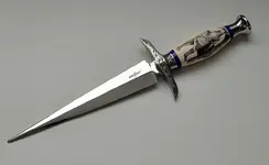 Kalfayan_dagger_right.webp Kalfayan_dagger_right.webp