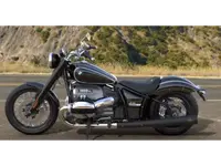 bmw-ece-black-tapered-silencer-vance-hines-r18-k34 (1).webp