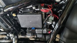 quadlock smart adaptor.jpg
